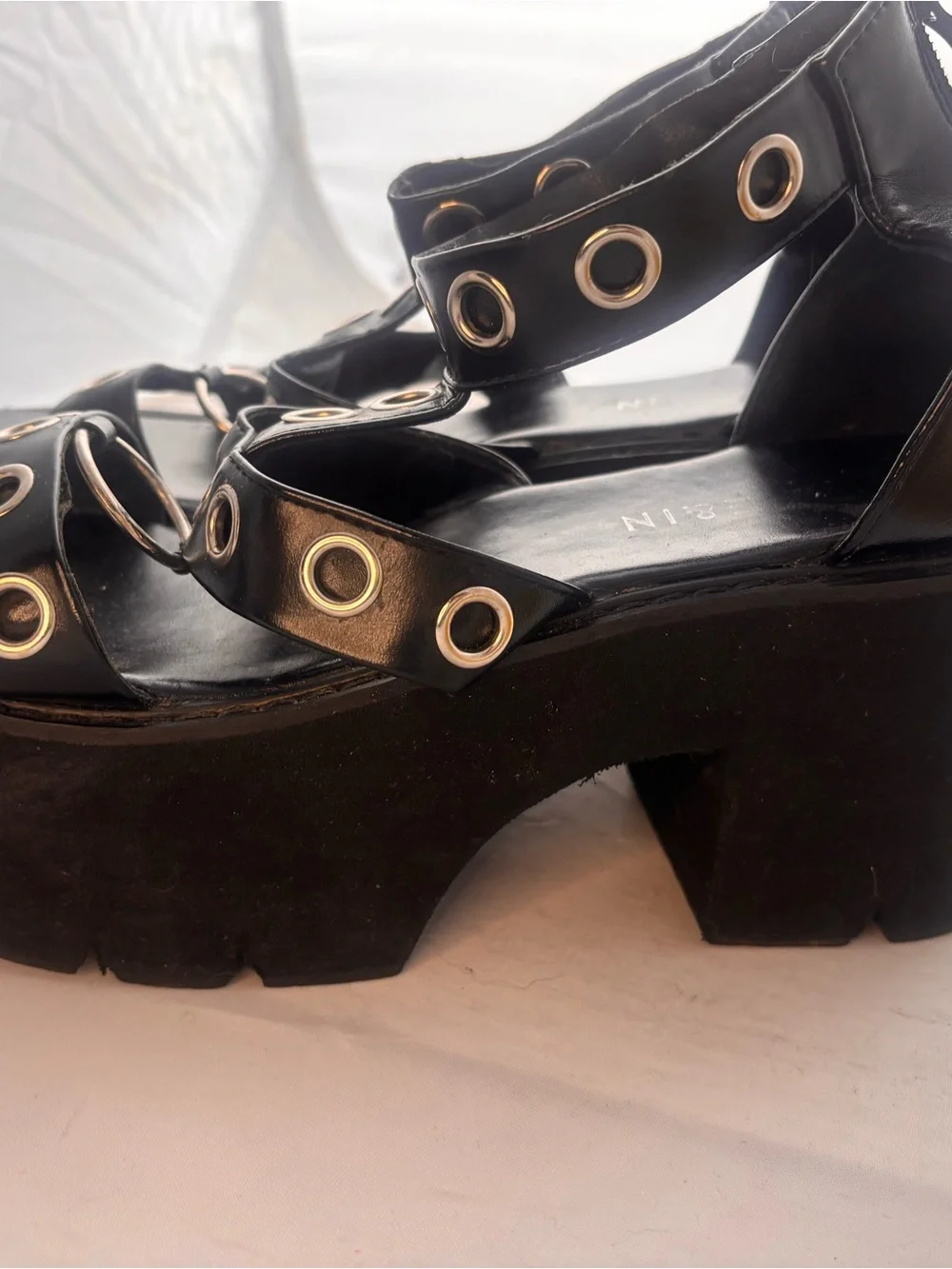 N/A bold black